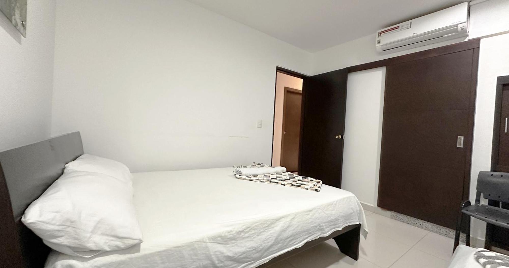 Hotel Big New York Carepa Room photo