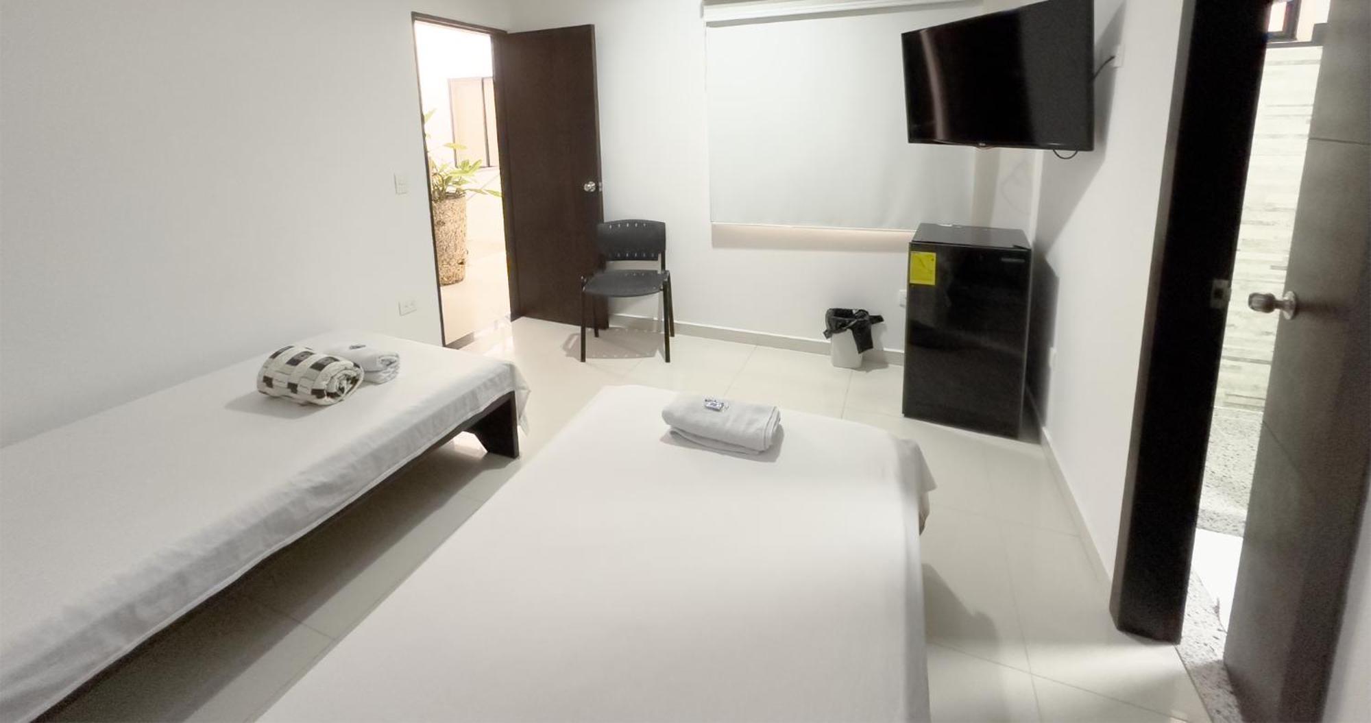 Hotel Big New York Carepa Room photo